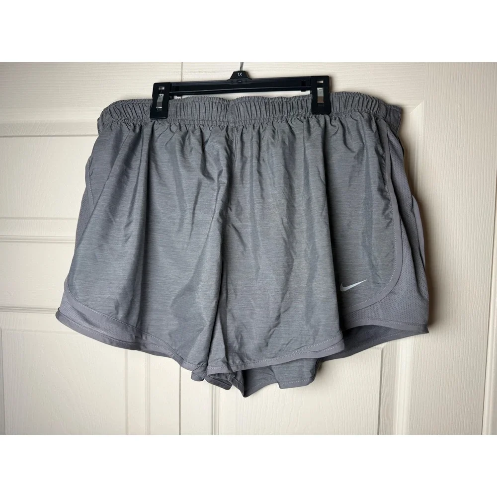 Nike Womens Tempo Running Shorts Grey Heather Size 1X NWT